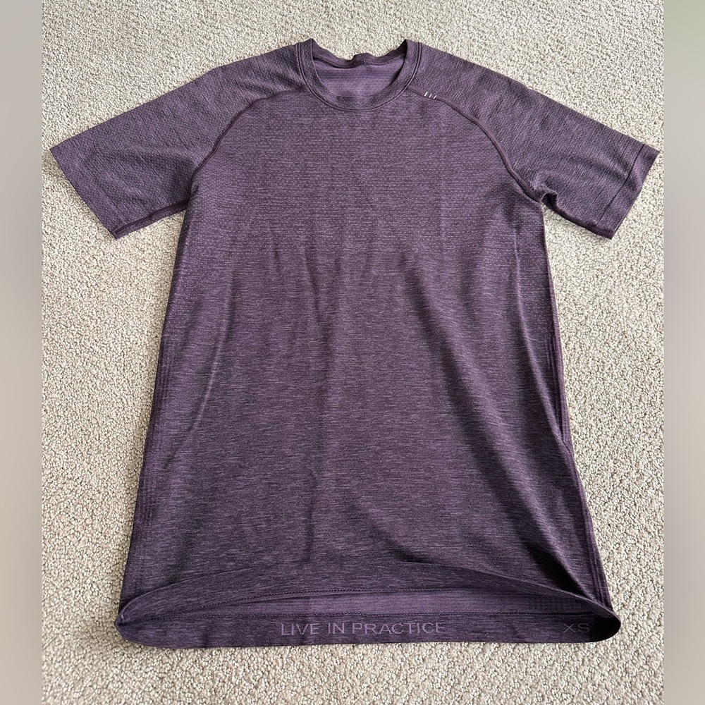 Lululemon T-shirt
